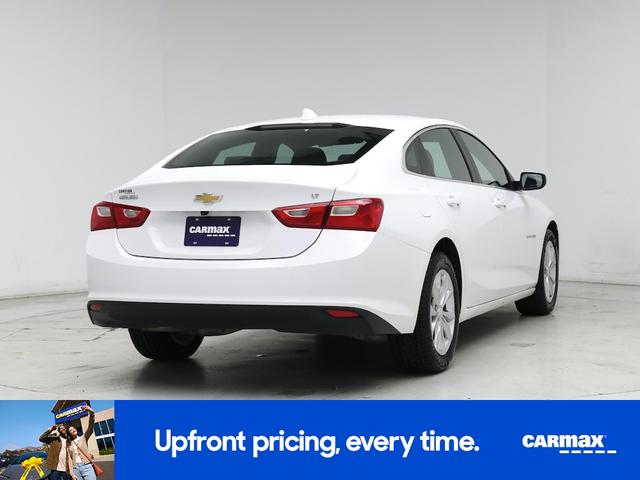 Photo of 2023 White Chevrolet Malibu