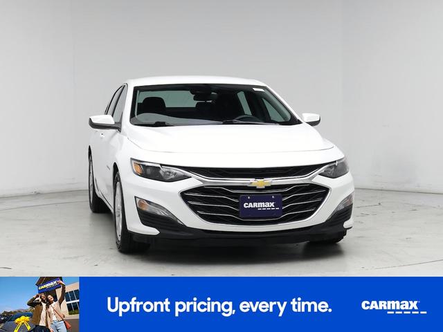Photo of 2023 White Chevrolet Malibu