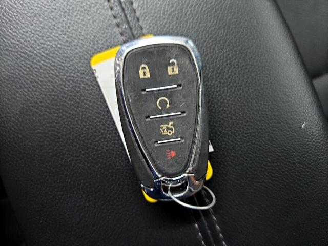 Photo of 2023 White Chevrolet Malibu