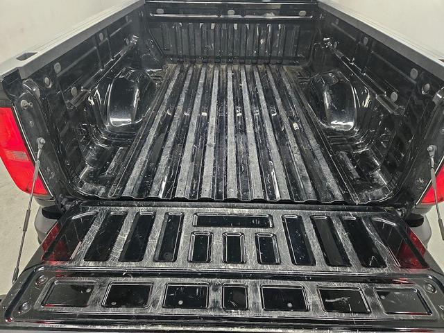 Photo of 2022 Black Chevrolet Colorado