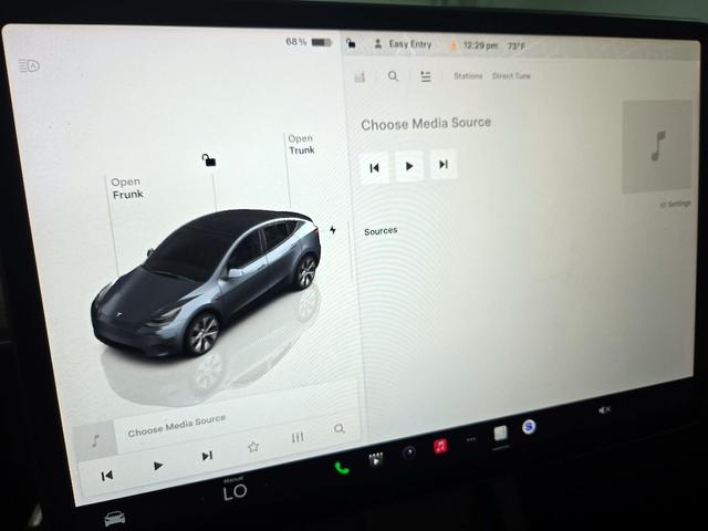 Photo of 2022 Gray Tesla Model Y