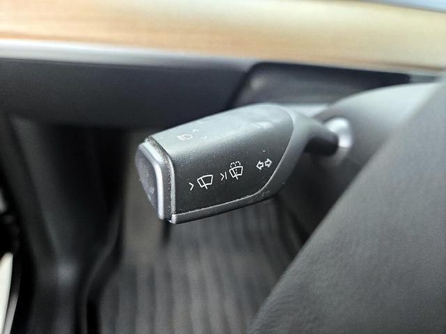 Photo of 2022 Gray Tesla Model Y
