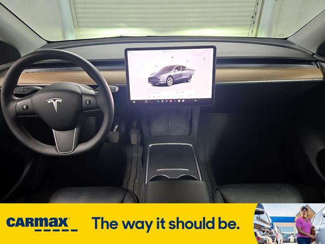Photo of 2022 Gray Tesla Model Y