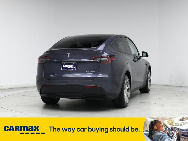 Photo of 2022 Gray Tesla Model Y
