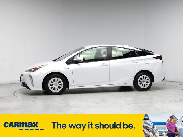 Photo of 2021 White Toyota Prius