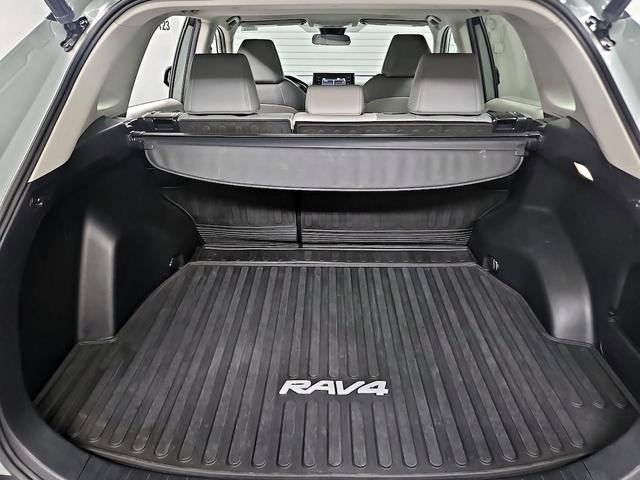 Photo of 2022 Gray Toyota RAV4