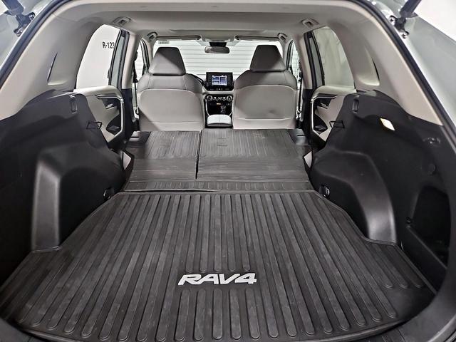 Photo of 2022 Gray Toyota RAV4