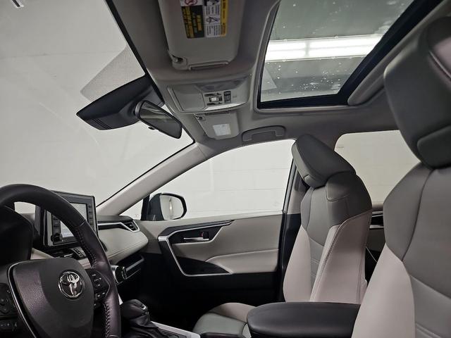 Photo of 2022 Gray Toyota RAV4