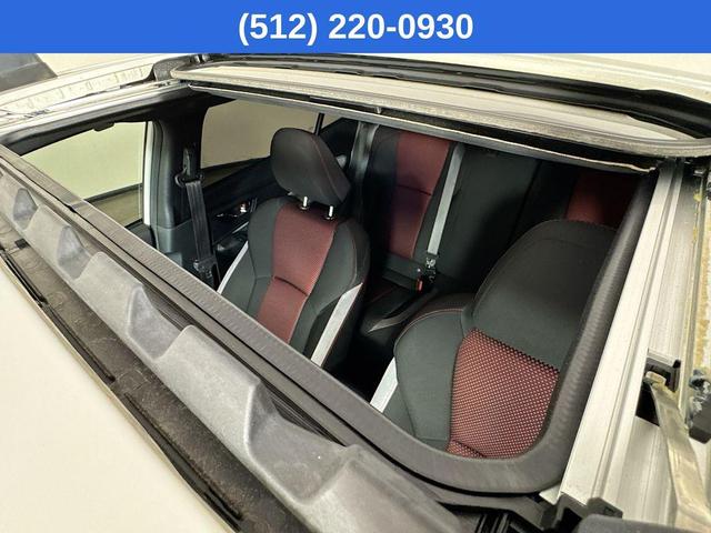 Photo of 2023 Crystal White Pearl Subaru Impreza