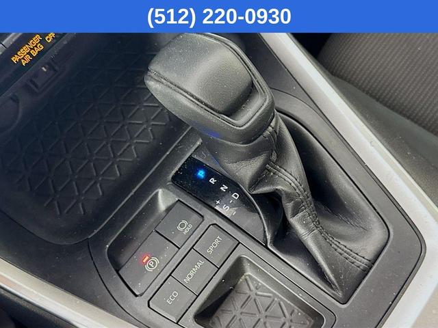 Photo of 2019 Midnight Black Metallic Toyota RAV4