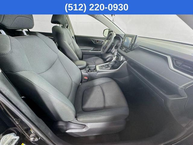 Photo of 2019 Midnight Black Metallic Toyota RAV4