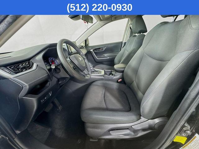 Photo of 2019 Midnight Black Metallic Toyota RAV4