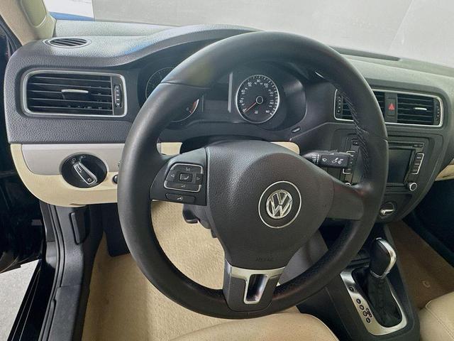 Photo of 2013 Black Volkswagen Jetta
