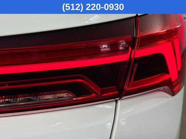 Photo of 2022 Ibis White Audi Q3