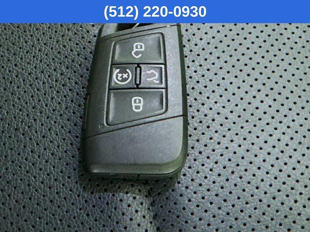 Photo of 2022 Atlantic Blue Volkswagen Tiguan