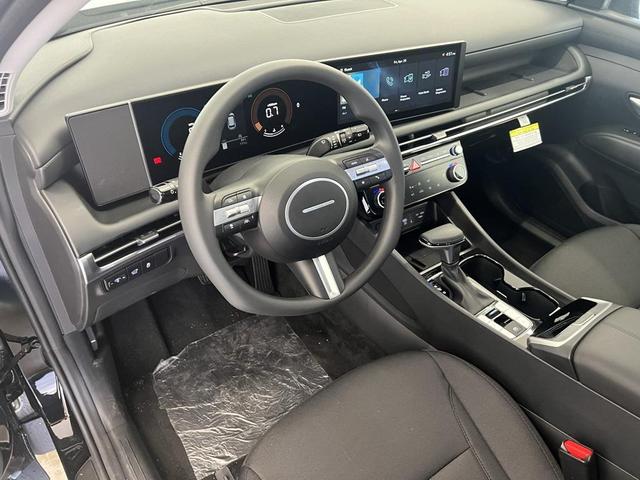 Photo of 2025 Phantom Black Hyundai TUCSON