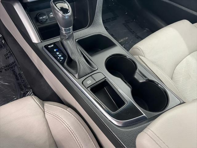 Photo of 2016 Lakeside Blue Hyundai SONATA