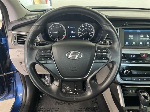Photo of 2016 Lakeside Blue Hyundai SONATA