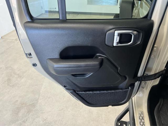 Photo of 2022 Limited Edition Gobi Clearcoat Jeep Gladiator