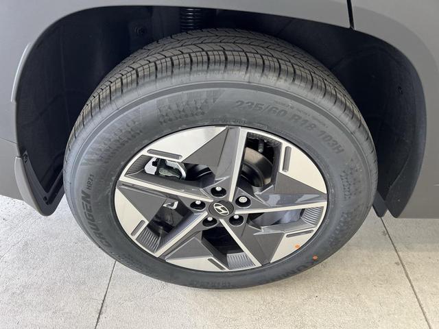 Photo of 2025 Phantom Black Hyundai TUCSON