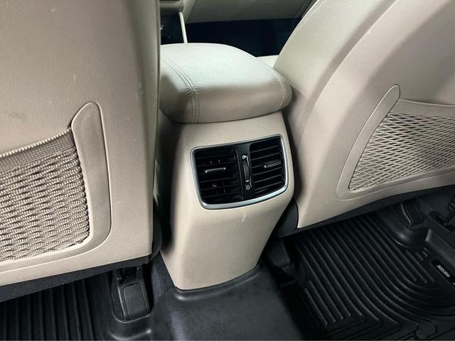 Photo of 2016 Dazzling White Hyundai TUCSON