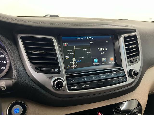 Photo of 2016 Dazzling White Hyundai TUCSON