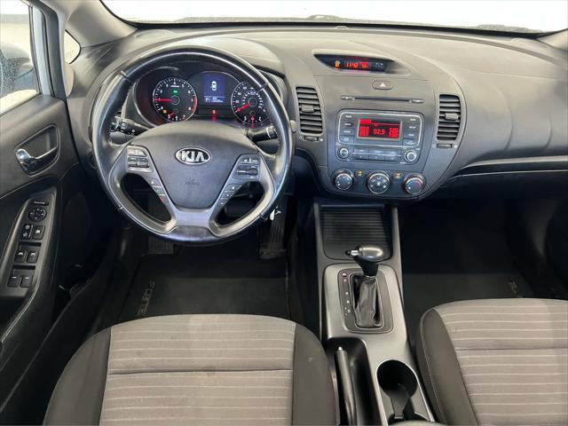 Photo of 2015 Silky Silver Kia Forte