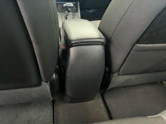 Photo of 2015 Silky Silver Kia Forte