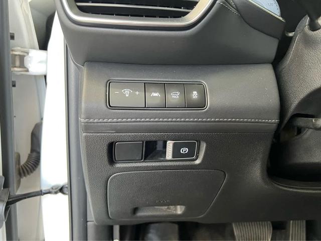 Photo of 2023 Serenity White Pearl Hyundai SANTA FE