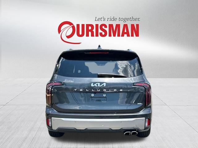 Photo of 2023 Gravity Gray Kia Telluride