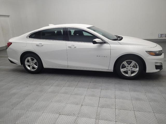 Photo of 2023 Summit White Chevrolet Malibu