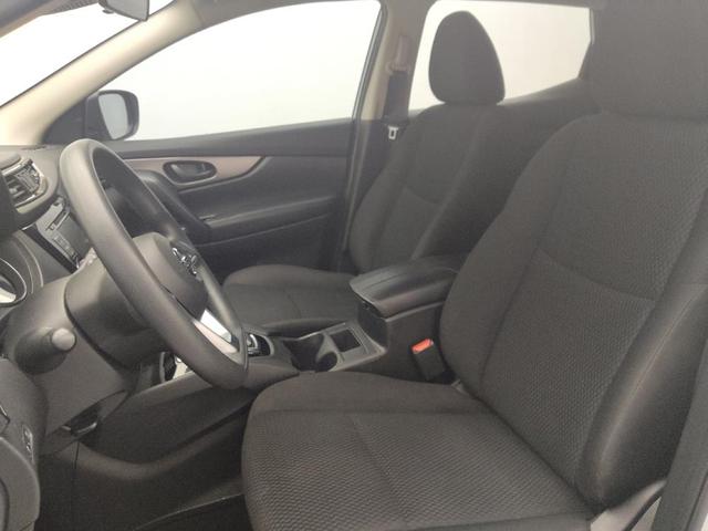 Photo of 2020 Brilliant Silver Metallic Nissan Rogue Sport