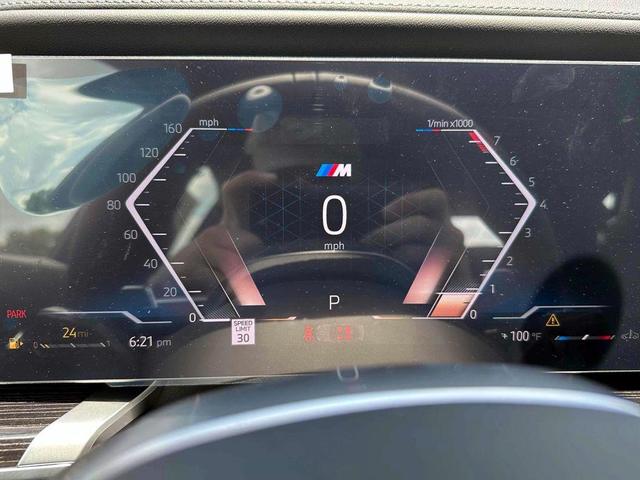 Photo of 2025 Black Sapphire Metallic BMW 760