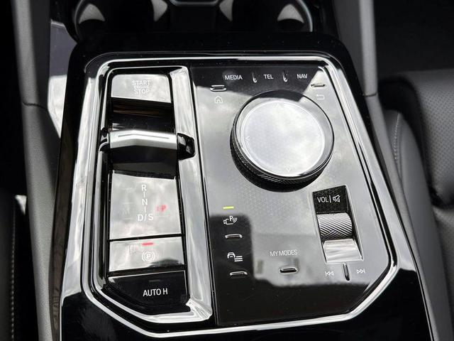 Photo of 2025 Gray Metallic BMW 530