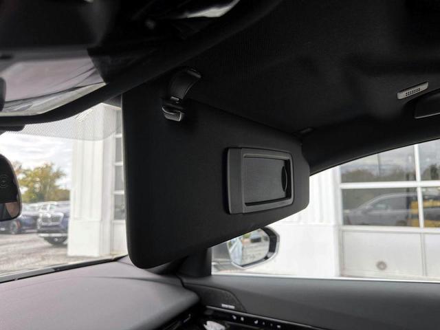 Photo of 2025 Gray Metallic BMW 530