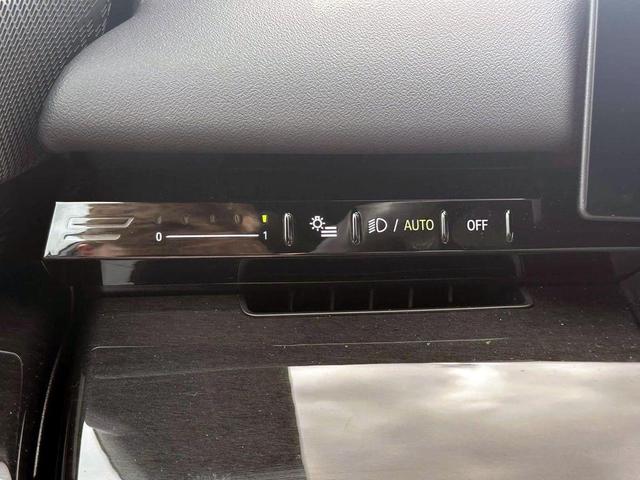 Photo of 2025 Gray Metallic BMW 530