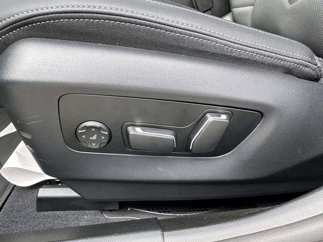 Photo of 2025 Gray Metallic BMW 530