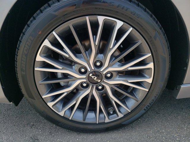 Photo of 2022 Steel Gray Kia Forte