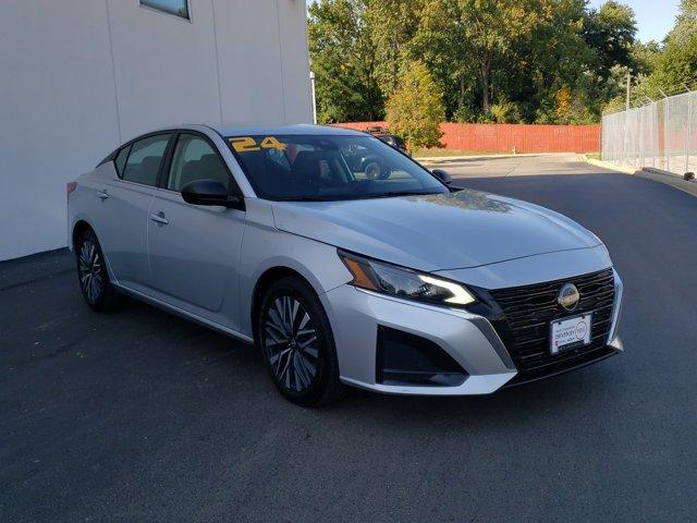 Photo of 2024 Brilliant Silver Metallic Nissan Altima