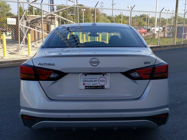 Photo of 2024 Brilliant Silver Metallic Nissan Altima