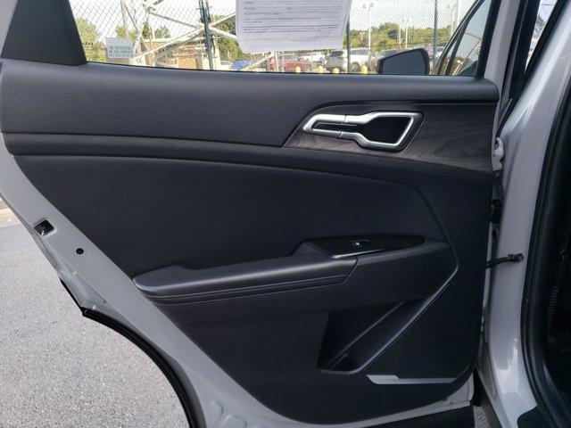 Photo of 2023 Wolf Gray Kia Sportage