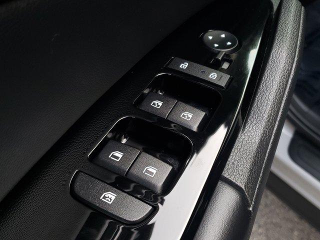 Photo of 2023 Wolf Gray Kia Sportage
