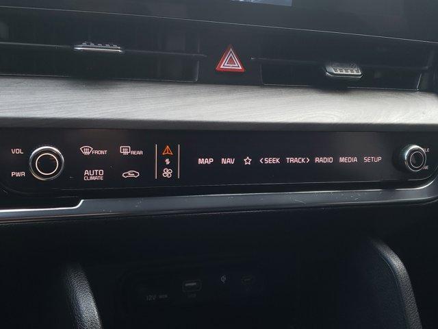 Photo of 2023 Wolf Gray Kia Sportage