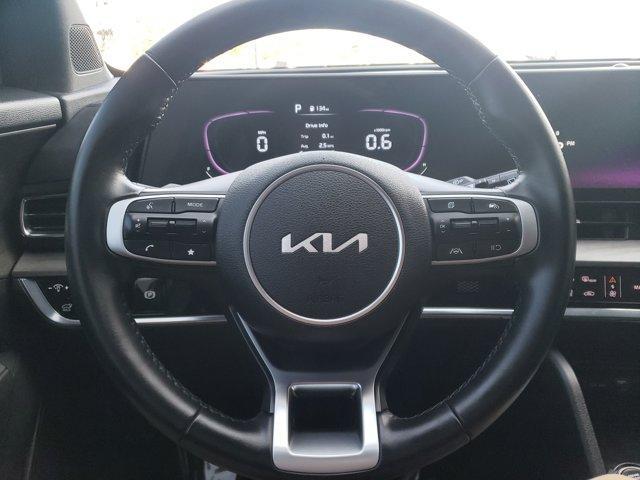 Photo of 2023 Wolf Gray Kia Sportage