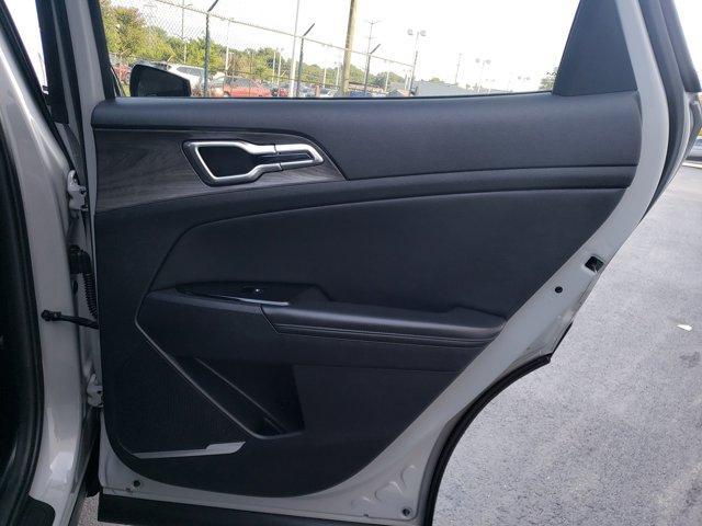 Photo of 2023 Wolf Gray Kia Sportage
