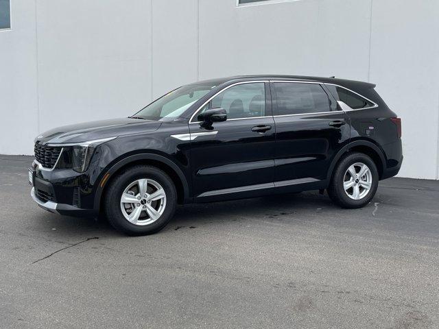 Photo of 2024 Ebony Black Kia Sorento