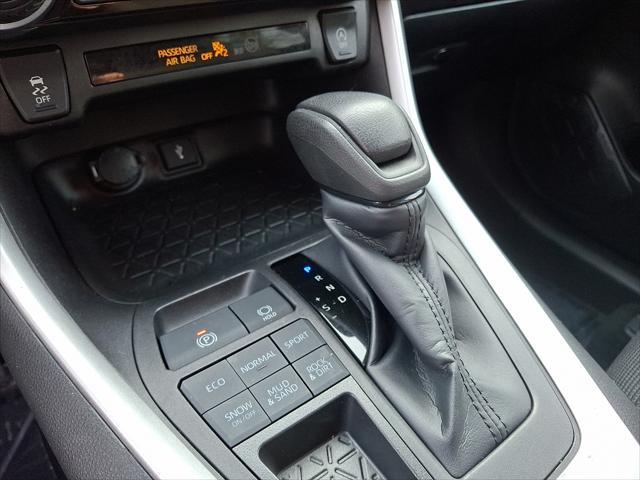 Photo of 2022 Silver Sky Metallic Toyota RAV4