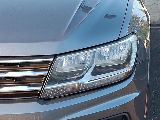 Photo of 2018 Platinum Gray Metallic Volkswagen Tiguan