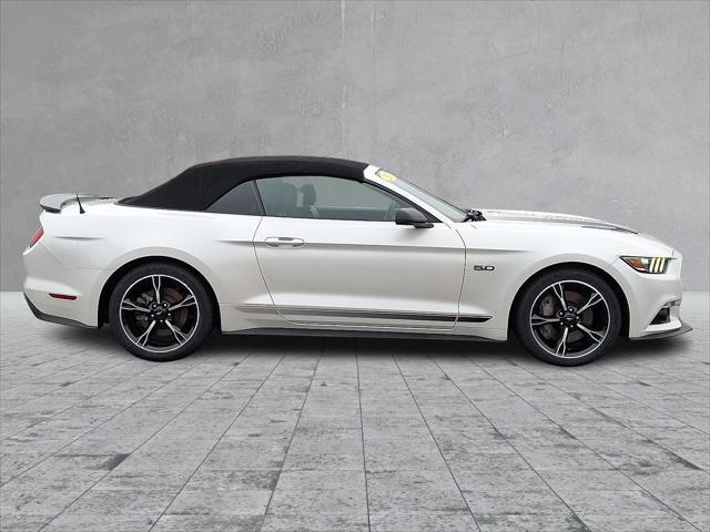 Photo of 2017 White Platinum Metallic Tri-Coat Ford Mustang