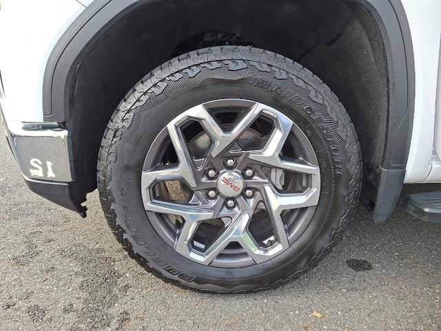 Photo of 2024 Summit White GMC Sierra 1500